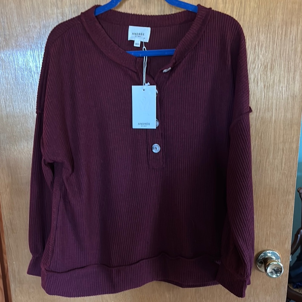 Andree Burgundy Ribbed Women's Top